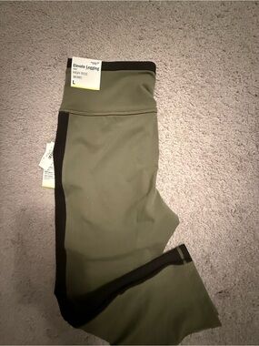 Old Navy High Rise Crop Leggings